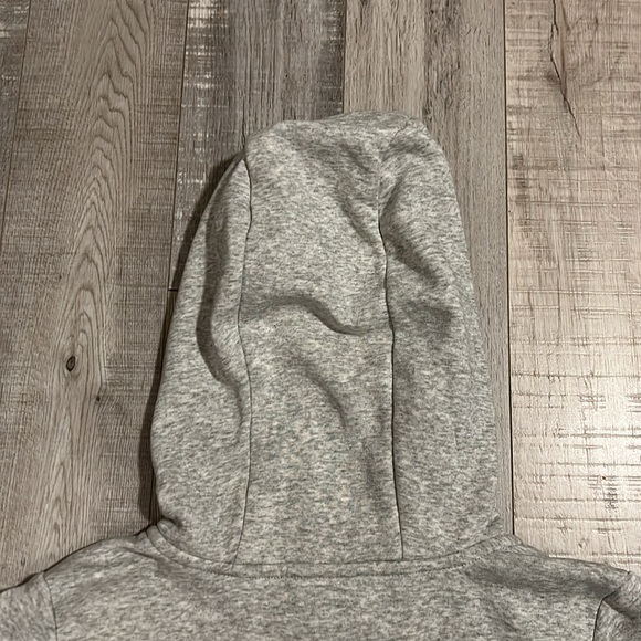 Nike Sportswear Essential Cropped Hoodie - Picture 11 of 11